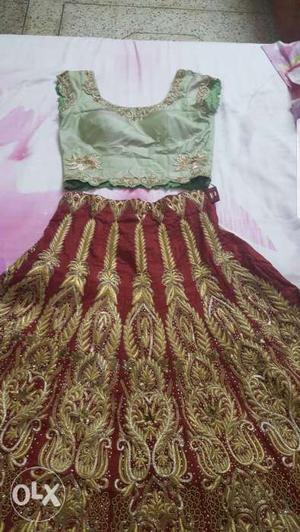 One time used lehnga. full hand embroidery.