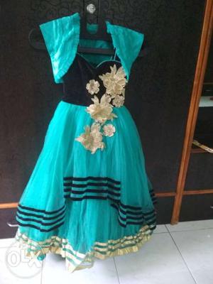 Party wear Gown for 5yrs old girl. size: 24