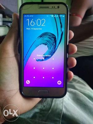 Samsung galaxy J2(phone ka paper nai h)