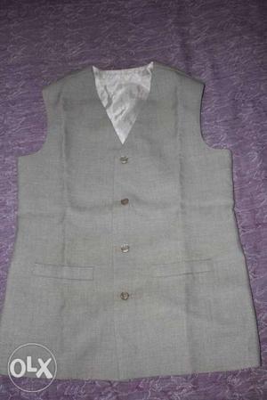 Waist coat size(XL)In very good condition