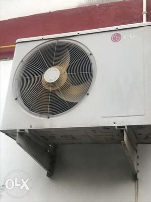 1.5 Tons LG make split AC, 8 years old, faulty