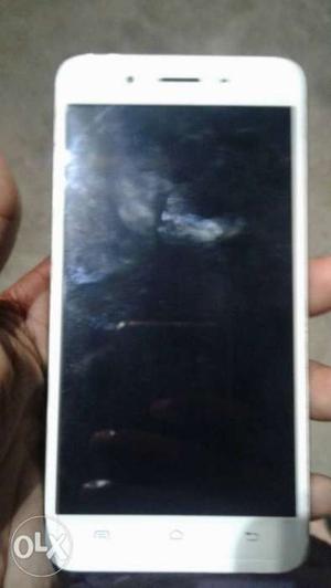 Best condditoin phone