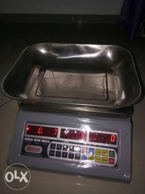 Digital weight machine (Seco) only 2. months used