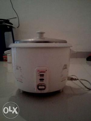 Electronic PRESTIGE rice cooker
