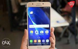 Samsung j7 prime 32gb only 7 months old with all.