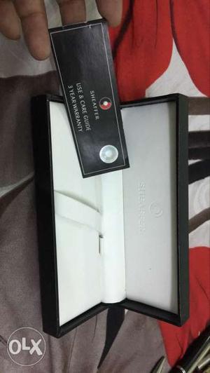 Sheaffer pen box with warranty card Only box no