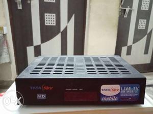 Tata sky set top box with antina and remote in