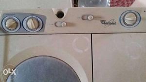 Whirl pool 6.2 kg washing machine with good
