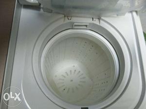 Wybor washing machine 3 month old 1 year waranty