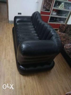 Air sofa cam bed good candition.with pump loyest
