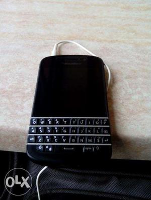 Blackberry Q10 BB OS10 with all, 2gb ram 8MP HD Cam with