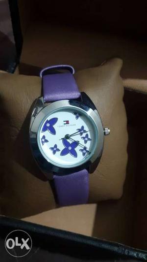 Brand new girlish strap watch for sale never used