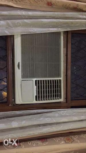 Carrier 1.5 ton Ac with great cooling and
