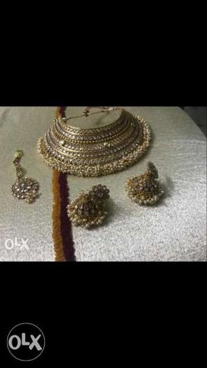 Gold plated necklace n earrings set
