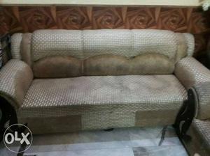 Good condition sofa set 7 months used
