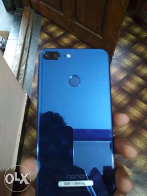 Honor 9 lite only 1 months used in neet condition