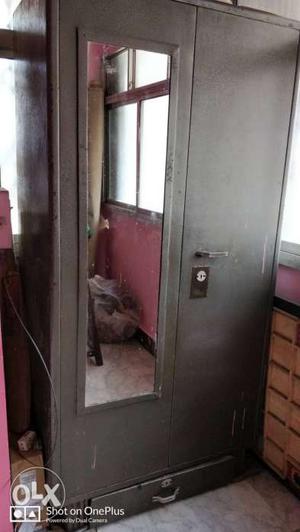 Iron Double door wardrobe in decent condition with mirror to