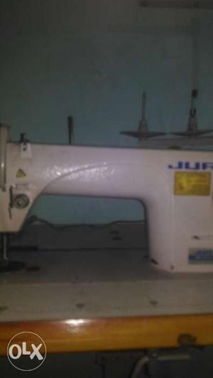 Juke  power sewing machine