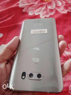 LG V30 plus 128gb brand new just 2 months old