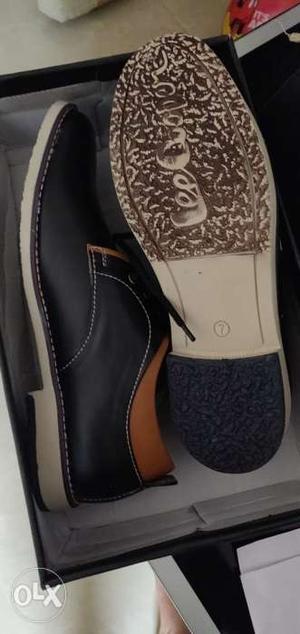 Lee cooper black color shoes, number 7,brand new,