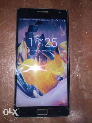 Oneplus2 good condition with 4gb ram and 64 gb