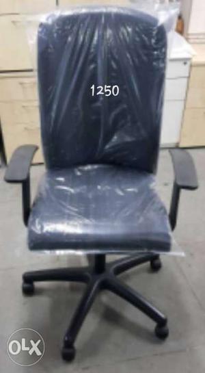 Refurbished chair for sell Dealers pls excuse.