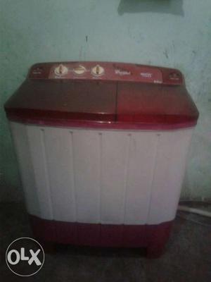 Selling semiautomatic machine 3years old Urgently