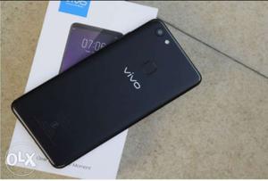 Vivo V7 Plus Available with Box, Bill, Charger,