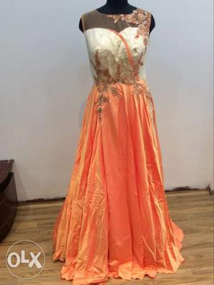 Women's Orange And White Floral Sleeveless Dress