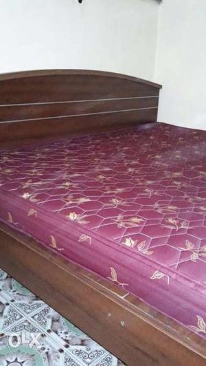 Wooden double bed king size 5ft x 6ft along with