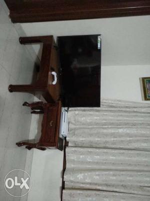 1 month old MI 43 inch TV and 1 month old 500 gb