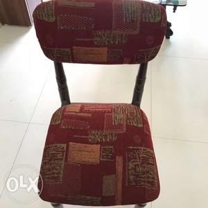 A set of 6 chairs. 500/- each