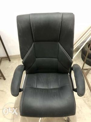 Black Leather Office Rolling Armchair