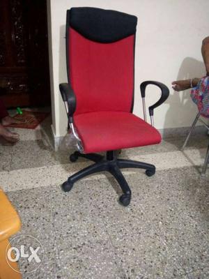Boss Chair 5months old. not used more. urgent