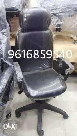 Brand new Revolving chair Boss available call