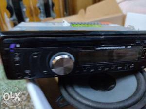 Car stereo with 4" speakers and stereo (