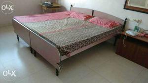 Detachable double bed cotts can be easily packed/unpacked