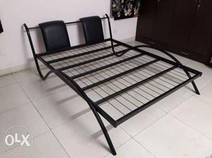 Iron king size foldable double bed very strong