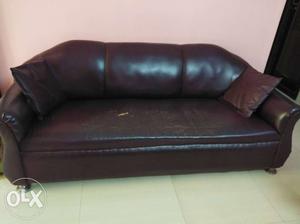 Leather sofa 2yrs old in good condition