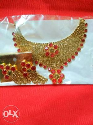 Necklaces worth 450..now only at rs. 250..