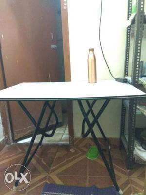 New table just use only 4-5 months, shifting, foldable table