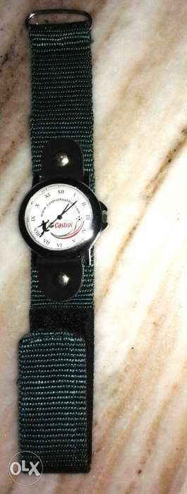 New wrist watch...1 watch for 70 rs..same 2