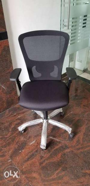 Office chairs Available in Bulk With Warranty