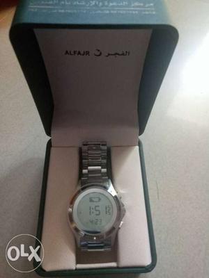 Round Silver-colored Casio Digital Watch With Box