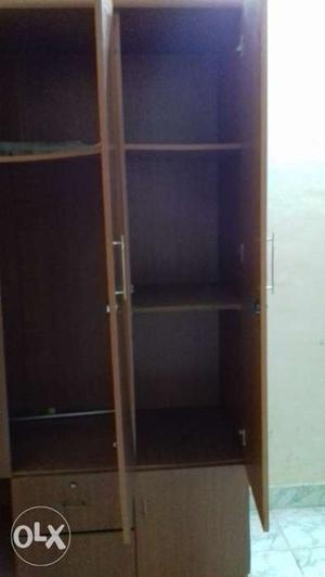 Spacious wardrobe with 5 chambers and 2 drawers