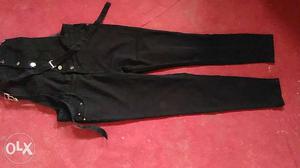 A black dangree jean stuffed in good condition