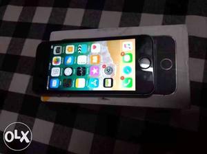 Apple I Phone 5s (16. Gb) In Brand New Condition
