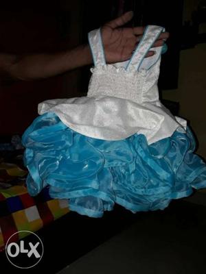 Baby girl frock new condition only one time 2 hours use.