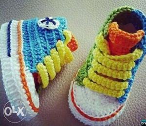 Hand made woolen shoes for your child. call me at