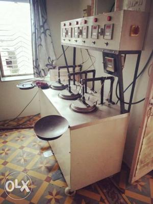 Manual roasting machine used by padal. 4Kg/hour